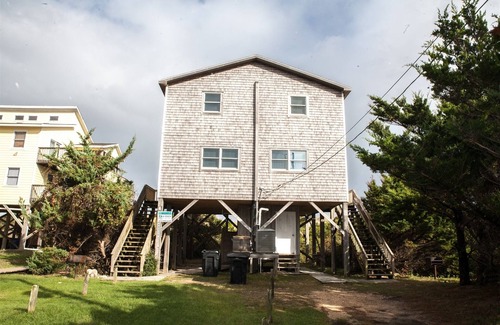 Ocean Isle Estates Cottage | Two By The Sea A on the Oceanfront in Avon is a perfect getaway!