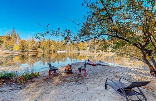 Mono Vista House | Two Canoe