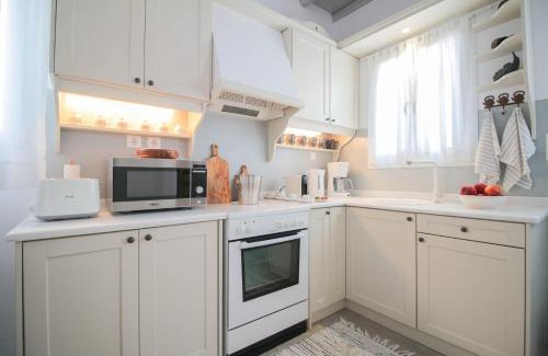 Agios Ioannis Villa | Two Coasts Villa 150m from the beach