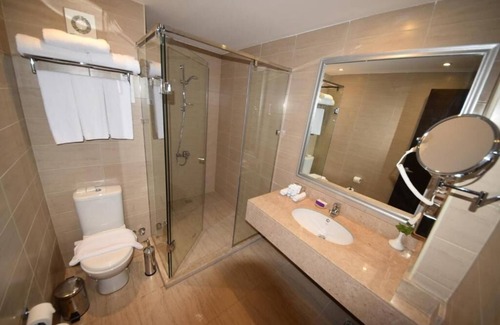 El Hadaba House | Two Family-Friendly Rooms | Private Beach, Pools, Spa, Tennis, Shows & Kids Club