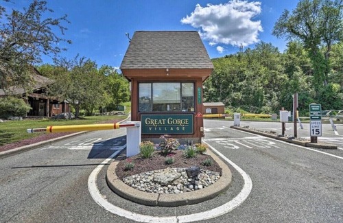Vernon Condo | Two Full Baths in Newly Renovated ski golf Condo! New on Market!