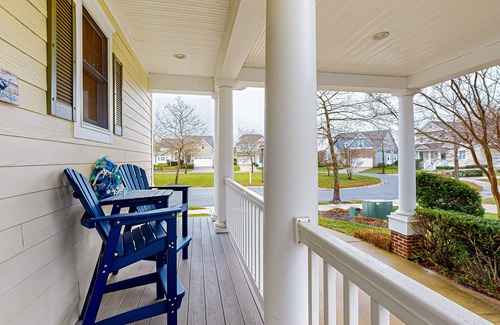 The Commons House | Two-level Bayside Resort house with heated pool, hot tub, fireplace & AC