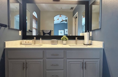 Lower Peters Canyon House | two-level with 2 master bedroom, pools, hiking trails, close to marketplace