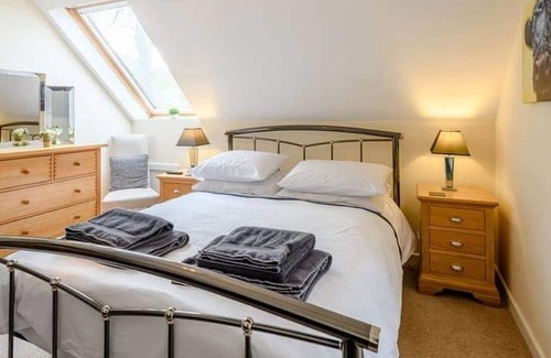 West Compton Cabin | Two luxury properties next to each other, 2 hot tubs, sleeps up to 10