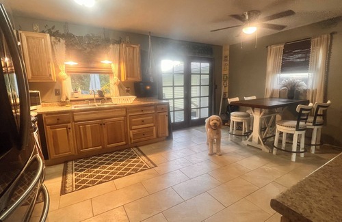 Franklin House | Two-mile Getaway. 3 bedroom house in quiet neighborhood in the country