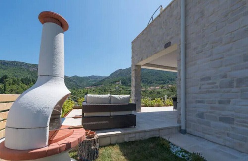 Pitve House | Two Modern Villas with Pool and Spa - Anouk and Belpur