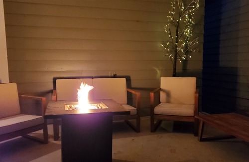 Applegate Cottage | Two Neighboring Cottages + Covered Outdoor Area with Private Hot Tub + Sauna