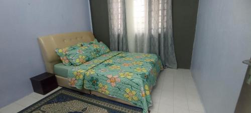 Kampong Raja House | Two One Homestay