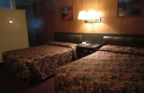 Cortez Apartment | Two Queen Beds at Aneth lodge