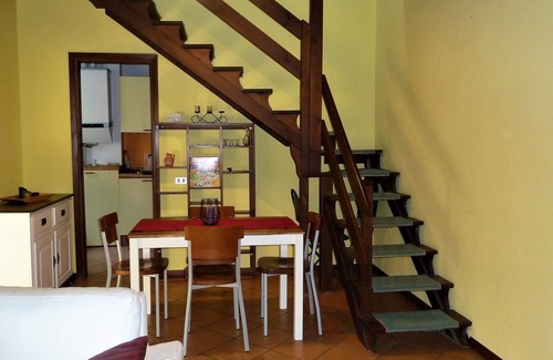Nebbiuno Apartment | Two-room apartment on two levels in an old paper factory of the early '800