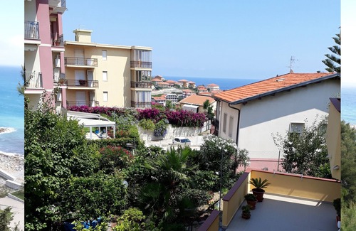 Costarainera Apartment | Two-room apartment 800 m from the sea - West Liguria