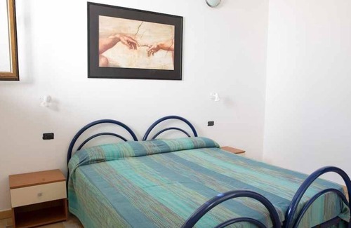 Torre di Bari Apartment | Two-room apartment 2 at the sea with covered veranda