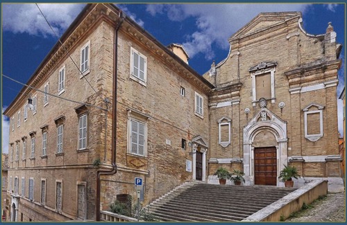 Fermo Apartment | TWO-ROOM APARTMENT in Palazzo d'Epoca, air conditioning, from the SEA 6 Km