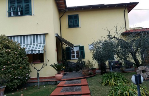 Luni Apartment | Two-room apartment in the main villa 5 Min from the sea