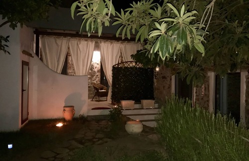 Onifai Apartment | Two-room apartment in typical Sardinian courtyard (Kelu portion) Iun Q0467