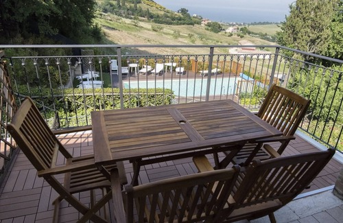 Capodarco Cottage | TWO-ROOM APARTMENT NO.2 - Country House "La casa di Carla", Free Swimming Pool, 3 km from the sea
