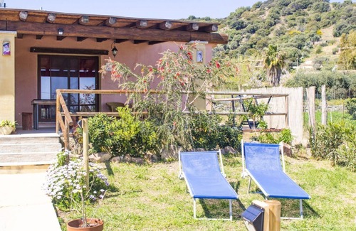 Cardedu Apartment | Two-room apartment with private veranda by the sea (1000 metres)