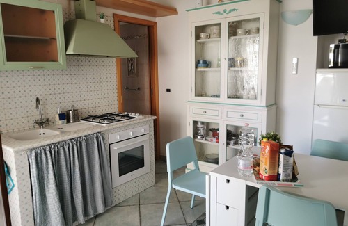 Montesilvano Apartment | Two-room mini apartment a stone's throw from the sea with parking space