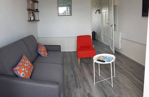 Loctudy Apartment | Two rooms 100 m from the sea