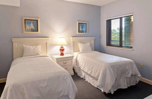 Hilton Head Resort | Two Rooms: 2BR Vacation Retreat w/ Resort-Style Amenities, Dining and Activities