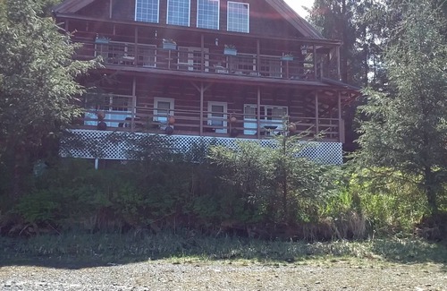 Klawock Cabin | Two Secluded Seaside Suites on a quiet back bay in Southeast Alaska