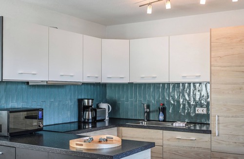 Waggershausen Apartment | Two-storey apartment with plenty of space in the living room/kitchen, close to the playground
