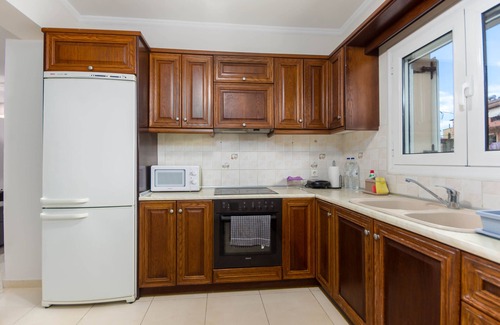 Alepou House | TWO STOREY MAISONETTE-2 KM FROM THE CENTER
