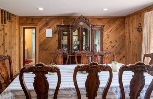 Loxahatchee Groves Other | Two-story, dog-friendly farmhouse with a lotus pond, washer/dryer, & WiFi