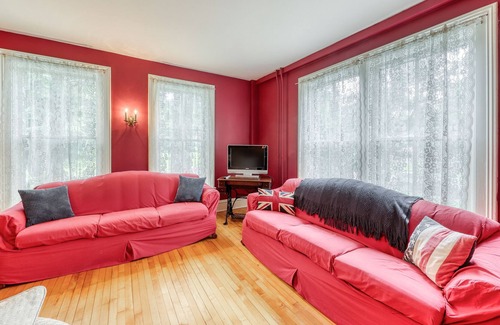 Arlington House | Two-Story Home w/Patio, Gas Grill, Wood Fireplace, Free WiFi, & Mountain Views