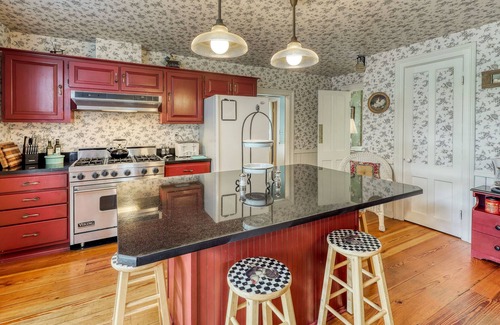 Arlington House | Two-Story Home w/Patio, Gas Grill, Wood Fireplace, Free WiFi, & Mountain Views