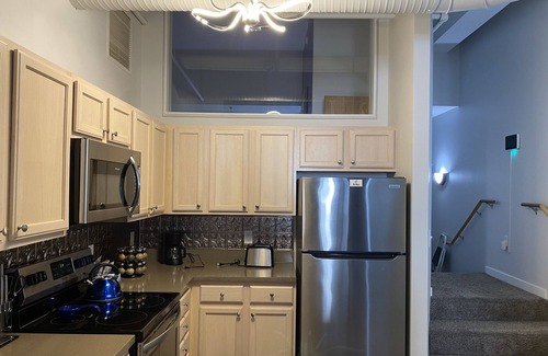 Mile Square Apartment | Two Suite Gem 💎 King Beds 🔗Convention Center