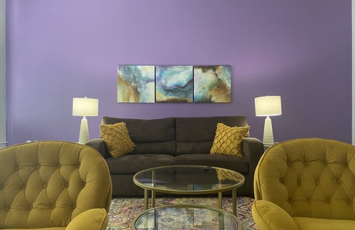 Mile Square Apartment | Two Suite Gem 💎 King Beds 🔗Convention Center