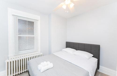 Lawrenceville House | TWO town homes! 6 Bedrooms, 2 King beds, Walk to Eats