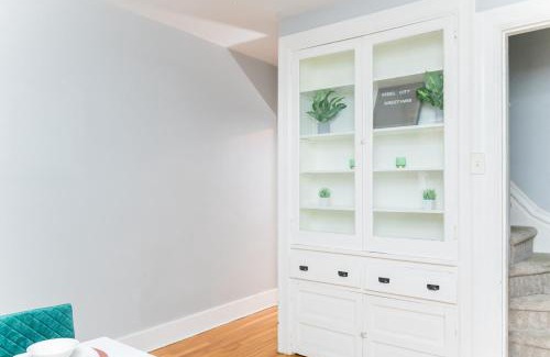 Lawrenceville House | TWO town homes! 6 Bedrooms, 2 King beds, Walk to Eats