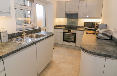 Manod Cottage | TY ARTHUR, pet friendly, luxury holiday cottage in Blaenau Ffestiniog