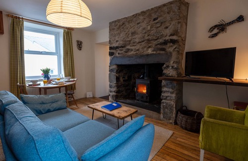 Gallt Y Foel Cottage | Ty Bach - sleeps 2 guests in 1 bedroom