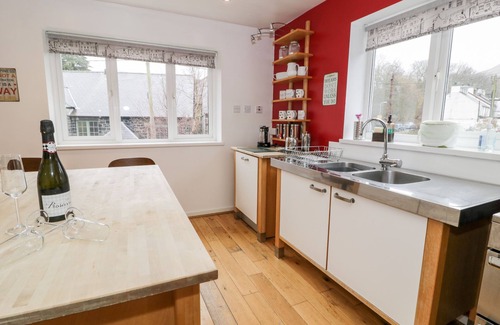 Gallt Y Foel Cottage | TY COCH, pet friendly, with a garden in Llanberis