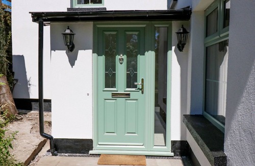 Pontypridd House | TY FFARM AT GELLILWCH, family friendly, with hot tub in Pontypridd