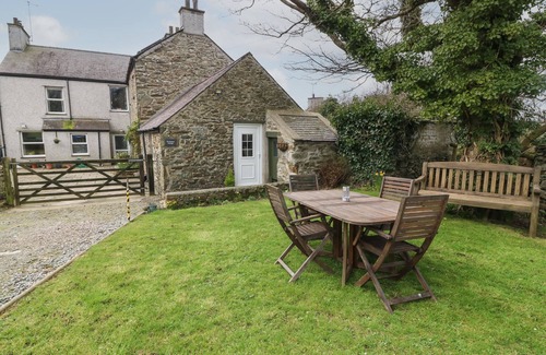 Rhydwyn Cottage | Ty Gwenyn