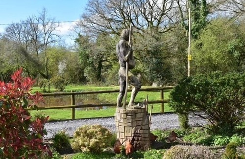 Llanybri Cottage | Ty Llaeth 2-Bed Cottage, Sleeps 4, Pet Friendly