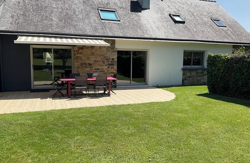 Pluvigner House | TY NOUCHKA. GROUND FLOOR HOUSE.ON 1300M2 OF GREENERY MORBIHAN PLUVIGNER.