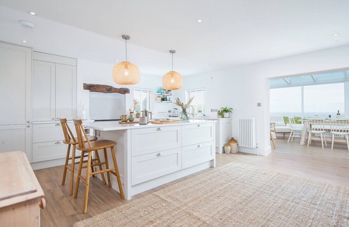 Dinas Cross Cottage | Ty Perci Penrhiw, Holiday Cottage Cwm Yr Eglwys, Sleeps 8, 4 bedrooms, bathrooms