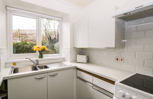 Llanfihangel Tal-y-llyn House | TY TWMP/TUMP COTTAGE, with a garden in Tal-Y-Bont-On-Usk