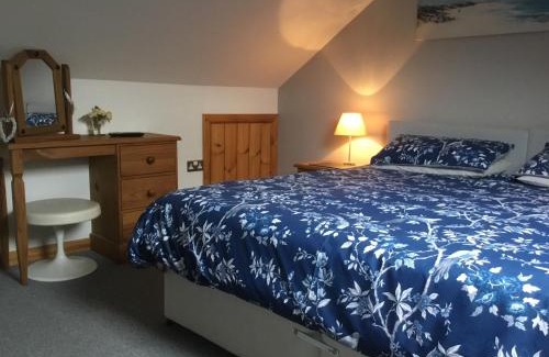 Brynrefail House | Tyddyn Perthi Farm