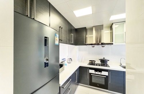 Downtown Shanghai Apartment | Tyms 2BR 2BA Apt Near MetroCity Line 1 9
