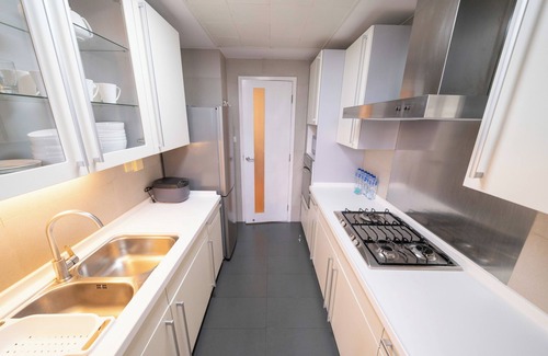Xujiahui Bed & Breakfast | Tyms 3BR 2BA Apt Near Metro