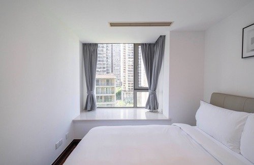 Xujiahui Bed & Breakfast | Tyms Elegant 3BR 2BA Apt Yongxin Century