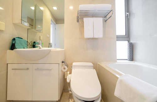Xujiahui Bed & Breakfast | Tyms Modern 3BR 2BA Apt Near Metro
