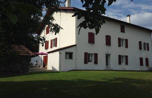 Ciboure Cottage | Typical Basque country cottage, spacious and comfortable. Class 3 stars