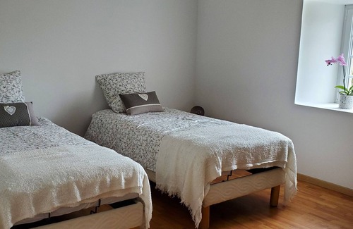 Plouescat Cottage | Typical Breton house cocooning 2 min beaches - seaside resort